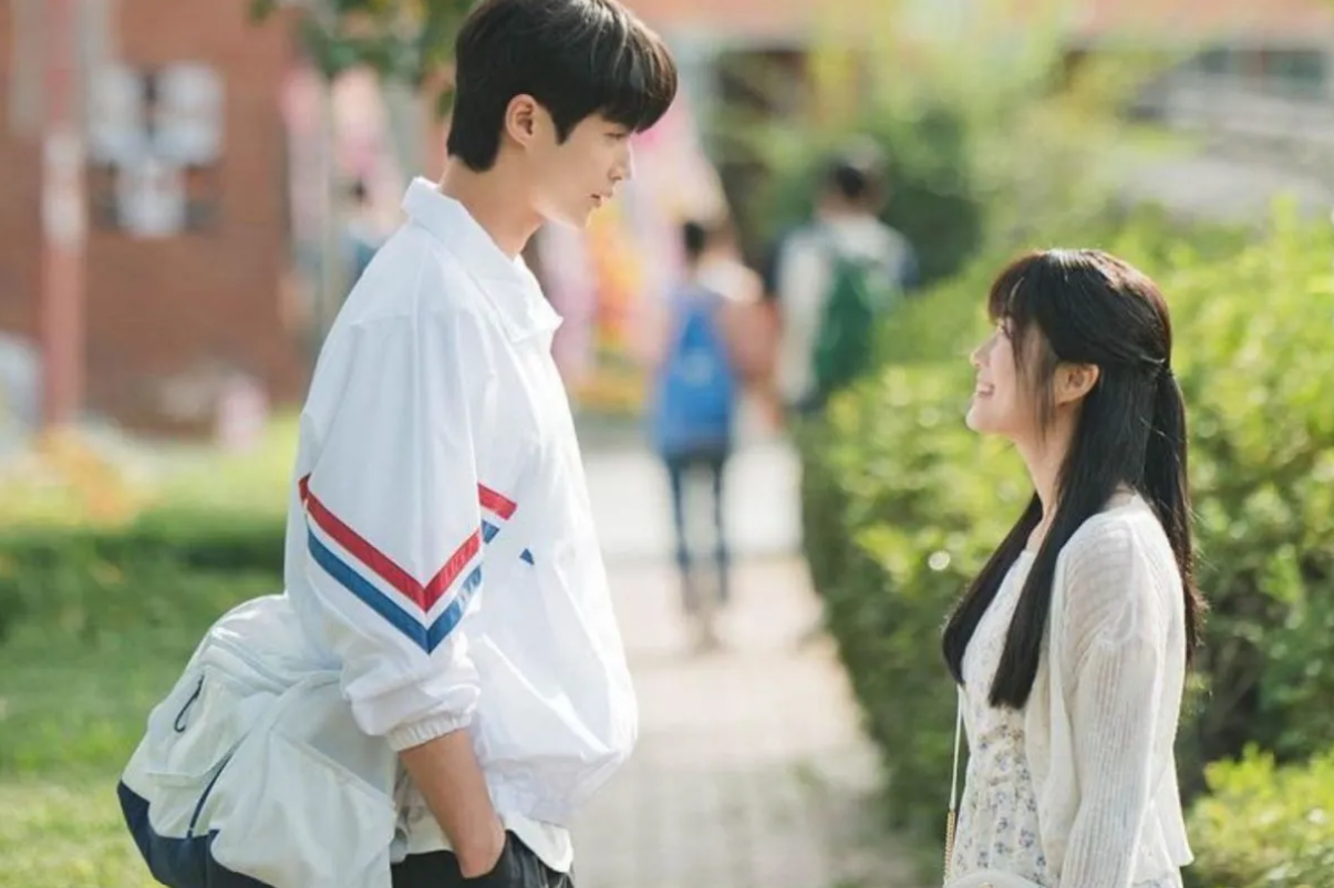 How Lovely Runner Became the Top K-Drama of the Year with Its Brilliant Finale 4